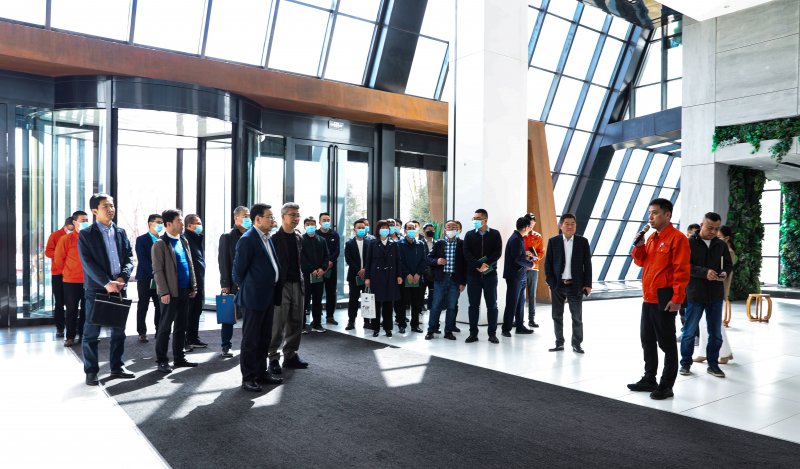 <b>中國工程院院士，吳忠儀表黨委書記、董事長馬玉山一行蒞臨寧夏鋼鐵集團(tuán)參觀</b>